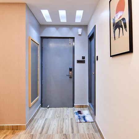 Super Townhouse Oak Sayhallo Ecstasy 布巴内什瓦尔 外观 照片