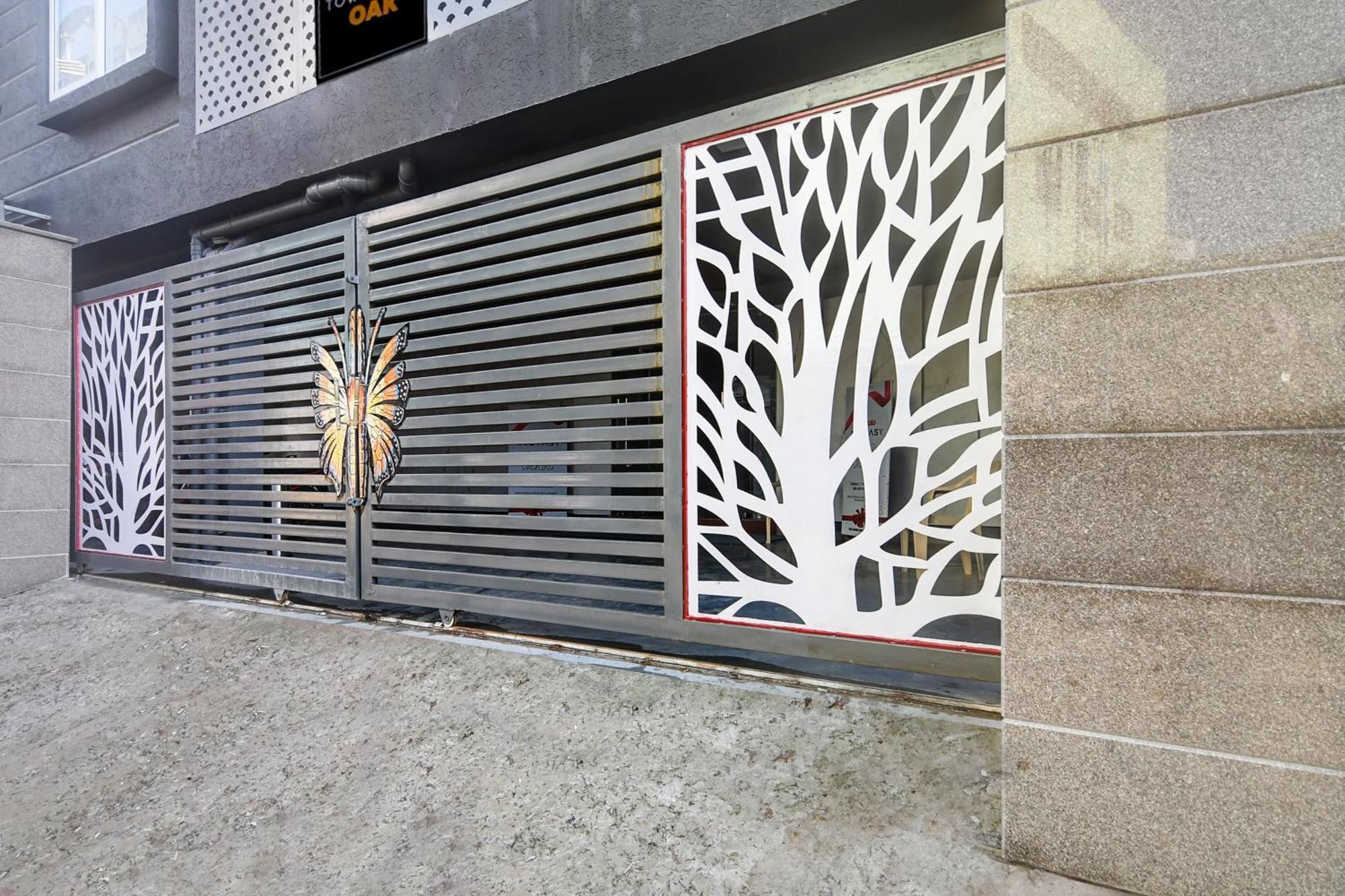 Super Townhouse Oak Sayhallo Ecstasy 布巴内什瓦尔 外观 照片